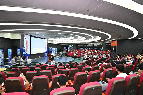 AG尊时凯龙助力大学生抗艾防艾宣传教育项目再起航